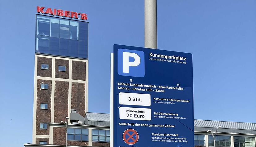 Nach drei Stunden Parkzeit droht eine Strafe von 20 Euro. Foto: Heike Kinkopf Nach drei Stunden Parkzeit droht eine Strafe von 20 Euro. Foto: Heike Kinkopf