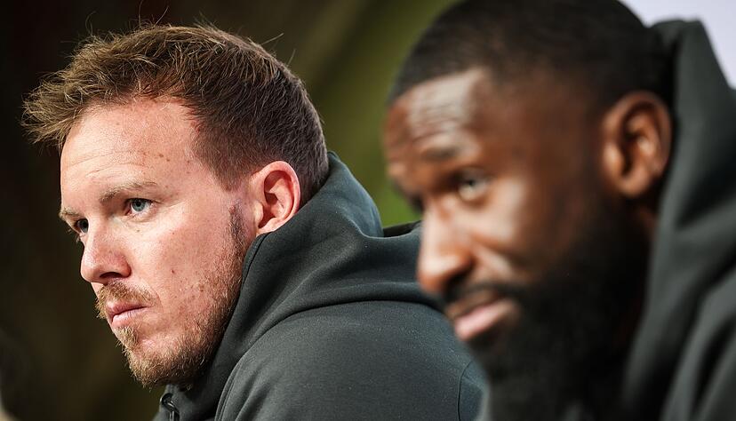 Julian Nagelsmann (l.) sch&auml;tzt das Engagement von Antonio R&uuml;diger f&uuml;r die Nationalmannschaft. (Archivbild)