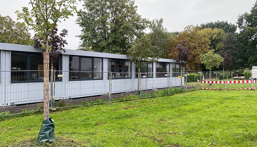 14 Container und mehrere Flurelemente: In dieser Anlage werden die Heinsheimer Grundschülerinnen und Grundschüler in den kommenden Monaten unterrichtet.