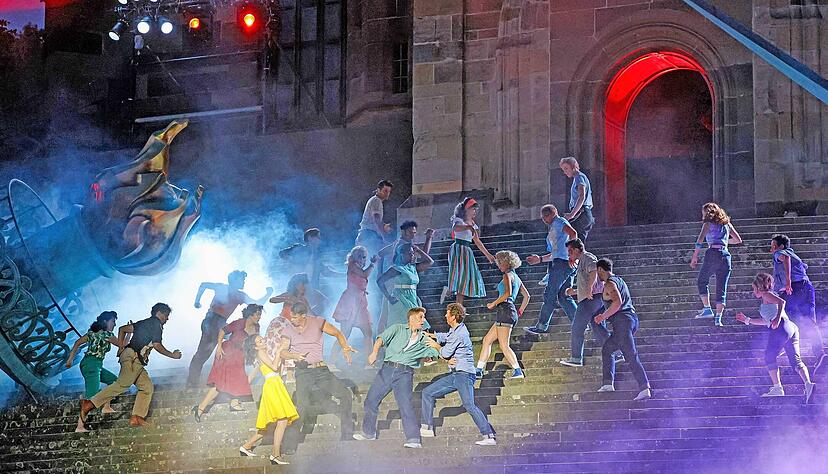 Publikumsrenner in der Spielzeit 2025: Das Musical „West Side Story“ sahen auf der Großen Treppe 31 750 Zuschauerinnen und Zuschauer. Publikumsrenner in der Spielzeit 2025: Das Musical „West Side Story“ sahen auf der Großen Treppe 31 750 Zuschauerinnen und Zuschauer.