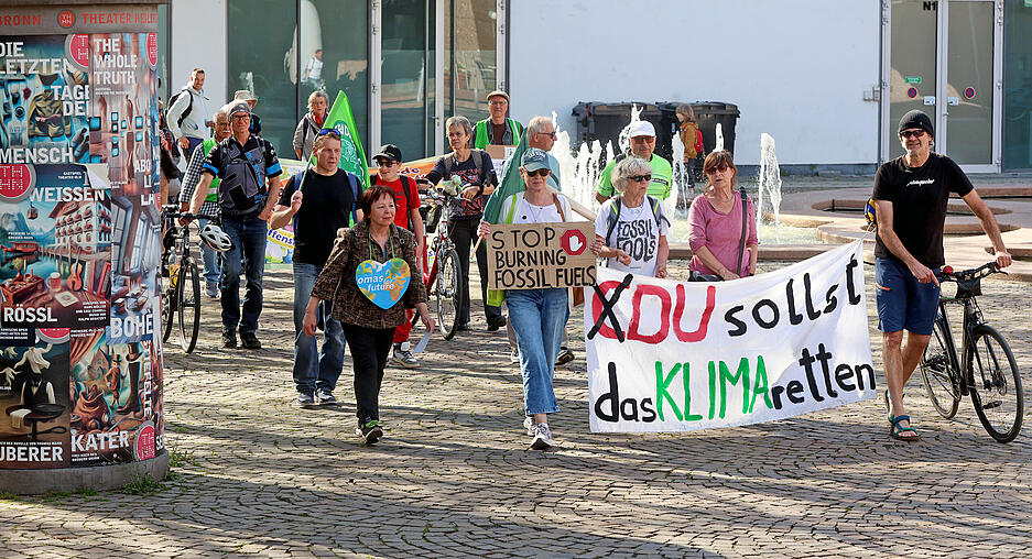 Die Demonstranten fordern ein Umdenken in der Energiepolitik.