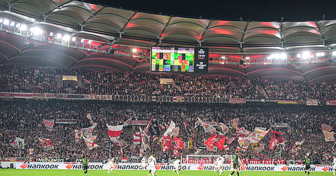 Der VfB Stuttgart spielt im Achtelfinale der Europa League gegen den FC Porto. Die Fans suchen auf unterschiedlichen Wegen nach Tickets. Der VfB Stuttgart spielt im Achtelfinale der Europa League gegen den FC Porto. Die Fans suchen auf unterschiedlichen Wegen nach Tickets.