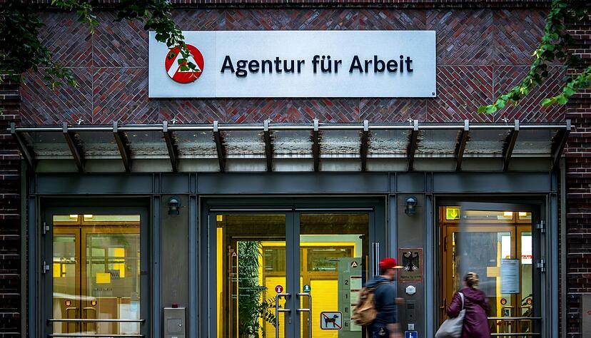 Die Bundesagentur für Arbeit zeigt regionale Unterschiede in Bezug auf das Bürgergeld auf. Die Bundesagentur für Arbeit zeigt regionale Unterschiede in Bezug auf das Bürgergeld auf.