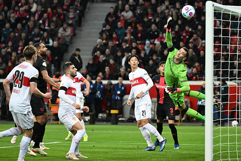 VfB Stuttgart im DFB-Pokal bei Bayer Leverkusen