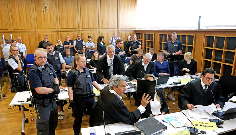 Sieben Angeklagte sollen Drogen ins Heilbronner Gef&auml;ngnis eingeschmuggelt und daf&uuml;r einen Justizvollzugbeamten bestochen haben.