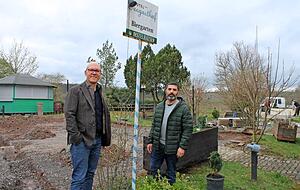 Carmelo Ferrante (l.) und Luciano Carnemolla steigen als Pächter beim Seegasthof für Restaurant und Biergarten ein. Bis zur Eröffnung gibt es noch viel zu tun. Carmelo Ferrante (l.) und Luciano Carnemolla steigen als Pächter beim Seegasthof für Restaurant und Biergarten ein. Bis zur Eröffnung gibt es noch viel zu tun.