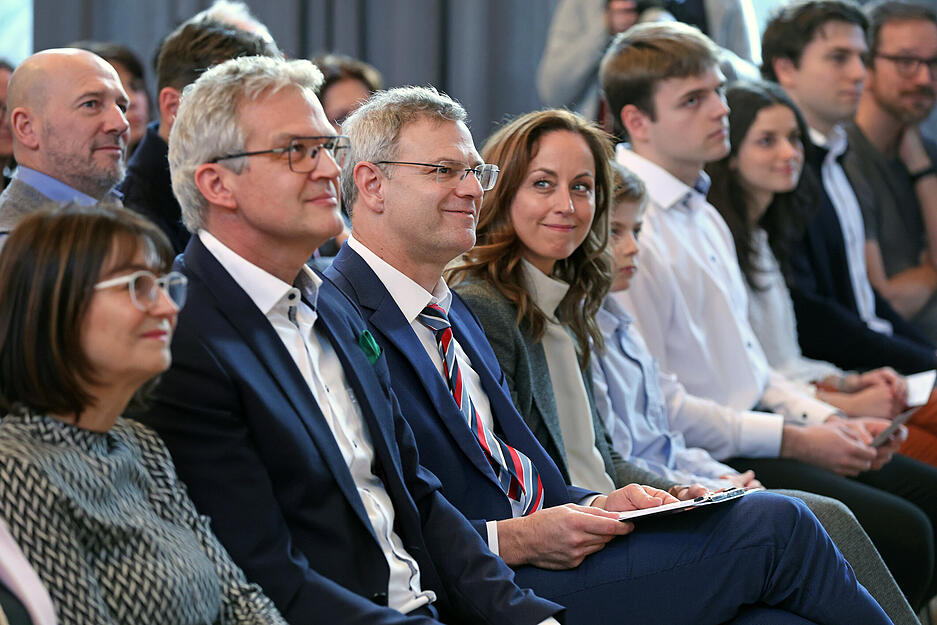 Marco Haaf (3. v.l.) wird ab Februar zur Gesch&auml;ftsf&uuml;hrung der Heilbronner Akademie f&uuml;r Innovative Bildung und Management (AIM) geh&ouml;ren.