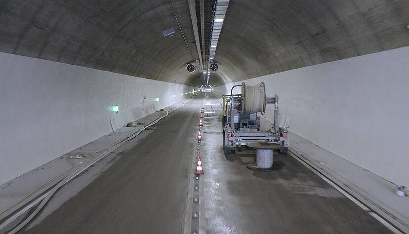 Die neue 360-Grad-Folge gibt Einblicke in die umfangreichen Sanierungsarbeiten im Schemelsbergtunnel. Die neue 360-Grad-Folge gibt Einblicke in die umfangreichen Sanierungsarbeiten im Schemelsbergtunnel.