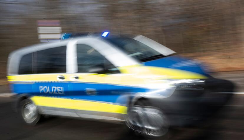 Der Polizei gelang es erst bei einer Baustelle, den Raser zu stoppen. (Symbolbild) Der Polizei gelang es erst bei einer Baustelle, den Raser zu stoppen. (Symbolbild)