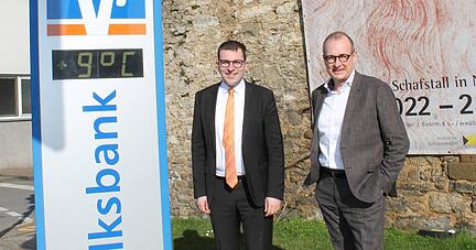 Führen gemeinsam als Vorstand die Volksbank Möckmühl: Alexander Britsch (links) und Thomas Reuter.
Foto: Simon Gajer Führen gemeinsam als Vorstand die Volksbank Möckmühl: Alexander Britsch (links) und Thomas Reuter.
Foto: Simon Gajer
