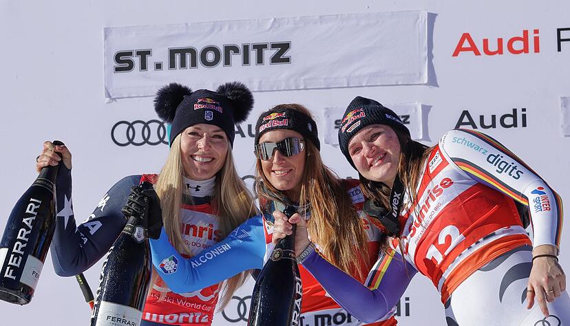 Schampus für das Top-Trio in der Abfahrt. Schampus für das Top-Trio in der Abfahrt.