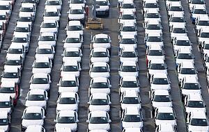 Mieses Autojahr endet mit etwas Hoffnung. Foto: dpa