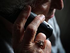 Die Polizei Heilbronn warnt vor Anrufen von falschen Bankmitarbeitern im Neckar-Odenwald-Kreis. (Symbolbild)