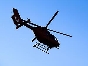 Ein Rettungshubschrauber der Luftrettung startet. (Symbolbild)