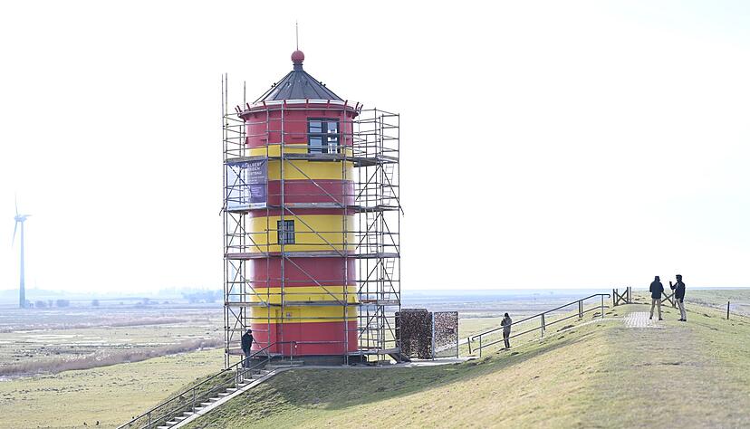 Die Malerarbeiten werden von der Deichacht Krummh&ouml;rn &uuml;bernommen.