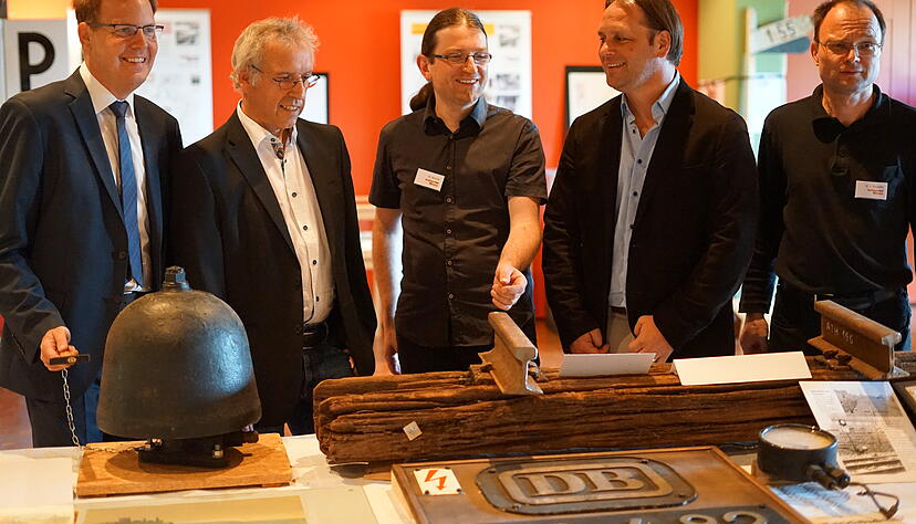 Bürgermeister Patrick Holl (von links), Gemeinderat Dietmar Rupp, Wolfram Berner (Bürgeraktion Bottwartalbahn), Gemeinderat Oliver Kämpf und Hans-Joachim Knupfer (Bürgeraktion Bottwartalbahn). Bürgermeister Patrick Holl (von links), Gemeinderat Dietmar Rupp, Wolfram Berner (Bürgeraktion Bottwartalbahn), Gemeinderat Oliver Kämpf und Hans-Joachim Knupfer (Bürgeraktion Bottwartalbahn).