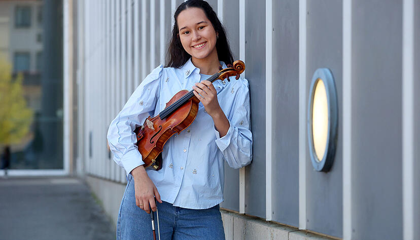 &bdquo;Man ist niemals fertig, sondern findet immer noch Dinge, die man herausholen kann aus einem St&uuml;ck&ldquo;: Urspr&uuml;nglich wollte Sofia Schutte Cello lernen, ihre Mutter &uuml;berzeugte die heute 28-J&auml;hrige von der Geige.