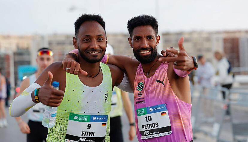 Amanal Petros (r) nahm Samuel Fitwi (l) den deutschen Marathon-Rekord wieder ab. Amanal Petros (r) nahm Samuel Fitwi (l) den deutschen Marathon-Rekord wieder ab.
