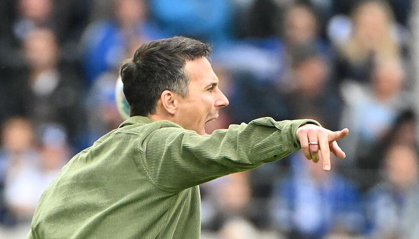 Gibt beim KSC die Richtung vor: KSC-Coach Christian Eichner