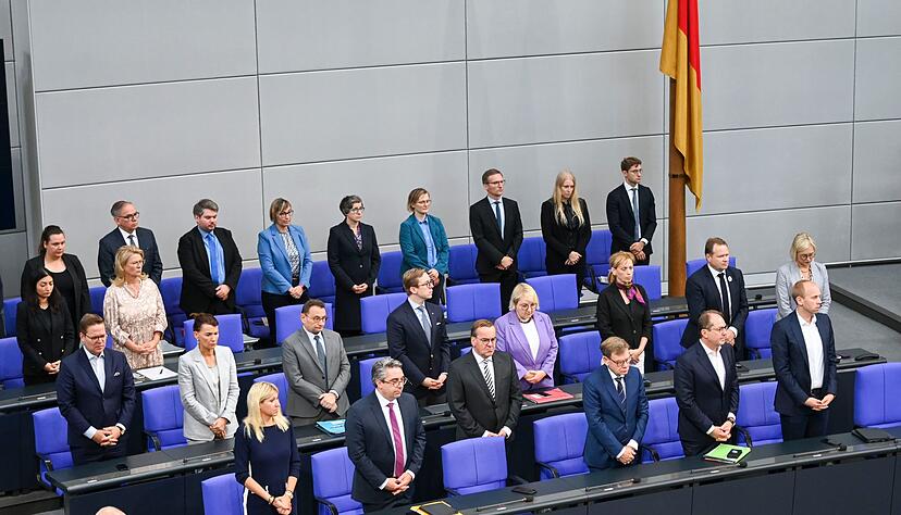 Bundesregierung und Abgeordnete erinnerten an die Opfer.