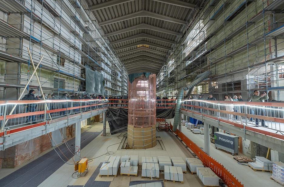 Blick in den Bonatzbau des zuk&uuml;nftigen Stuttgarter Hauptbahnhofs.