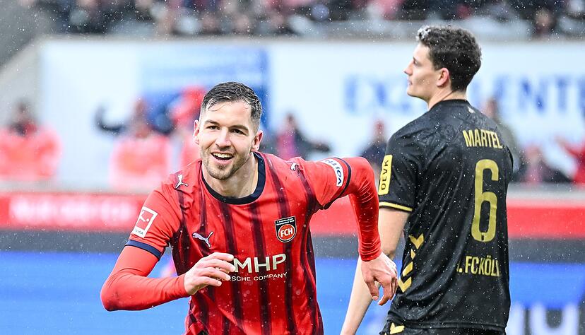 Marvin Pieringer jubelte &uuml;ber sein Traumtor zum 1:0.