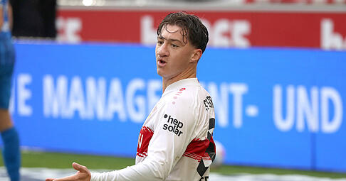 Der VfB Stuttgart gewinnt im Heimspiel gegen den 1. FC Heidenheim – doch Angelo Stiller zeigt sich trotzdem angefressen. Der VfB Stuttgart gewinnt im Heimspiel gegen den 1. FC Heidenheim – doch Angelo Stiller zeigt sich trotzdem angefressen.