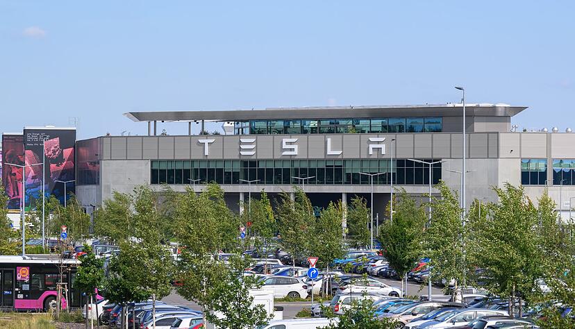 Das abgespeckte Model Y für Europa wird in Grünheide bei Berlin gebaut. (Archivbild)