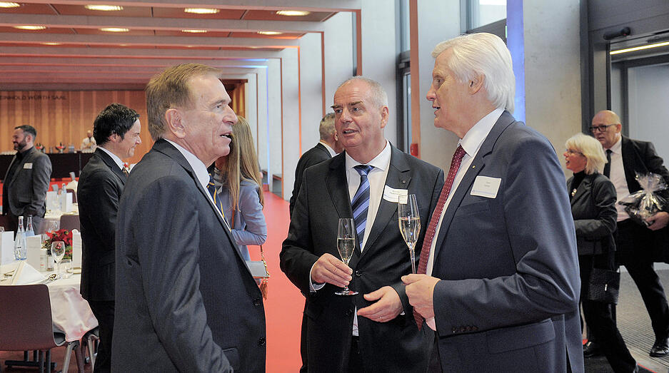 Volksbank Hohenlohe: Verabschiedung des Vorstandsvorsitzenden Edmund Wahl Volksbank Hohenlohe: Verabschiedung des Vorstandsvorsitzenden Edmund Wahl