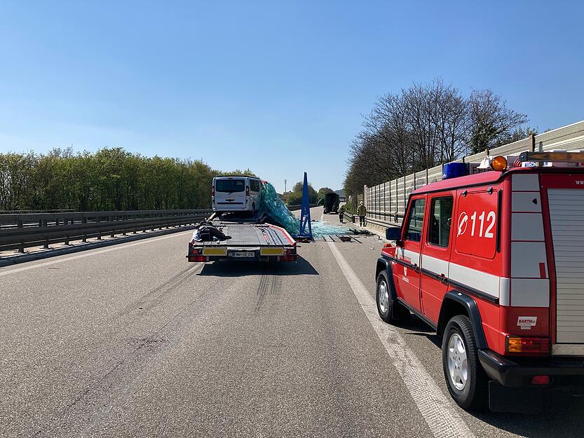 Lkw verunglückt auf A6 Lkw verunglückt auf A6