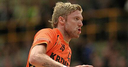 Gestern und heute: Mart Aalderink 2011 als Linksaußen bei Hurry-Up in der niederländischen Eredivisie ...