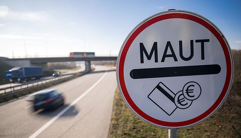 Um die marode Infrastruktur zu sanieren, bringt der Landkreistag eine Pkw-Maut statt des milliardenschweren Sonderverm&ouml;gens ins Spiel. (Illustration)