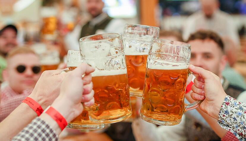 Wirte f&uuml;hrten in den vergangenen Jahren vor allem Materialengp&auml;sse und gestiegene Kosten f&uuml;r Personal und Energie als Gr&uuml;nde f&uuml;r die Preissteigerungen an.(Archiv)