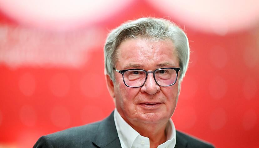 Klaus Fischer, Inhaber der Unternehmensgruppe Fischer, aufgenommen w&auml;hrend eines Pressetermins am Firmensitz.