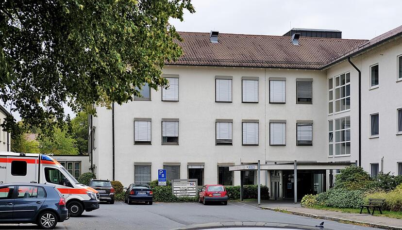 Im Altbau des Möckmühler Krankenhauses siedelt sich provisorisch das Gesundheitszentrum an. 2020 soll der Neubau fertig sein. 
Foto: Dennis Mugler