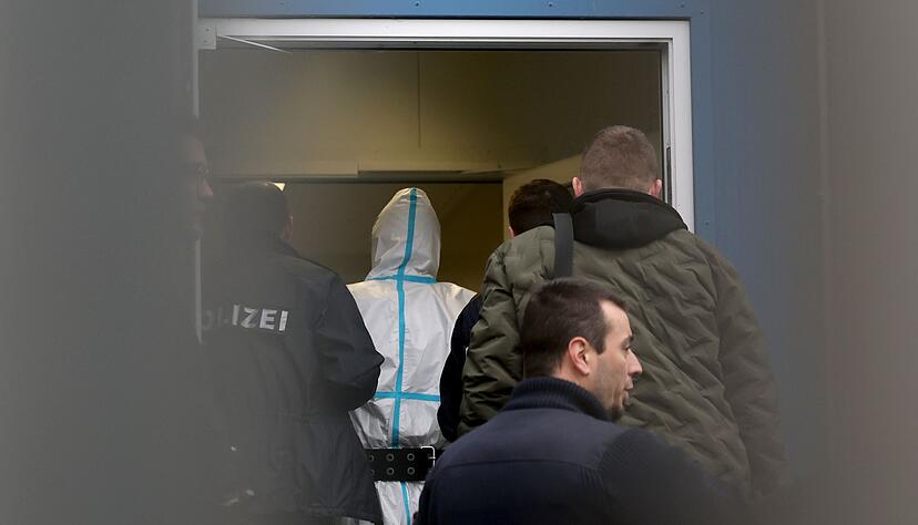 Der mutmaßliche Messerstecher von Aschaffenburg könnte wegen einer psychischen Erkrankung schuldunfähig sein. (Archivbild) Der mutmaßliche Messerstecher von Aschaffenburg könnte wegen einer psychischen Erkrankung schuldunfähig sein. (Archivbild)