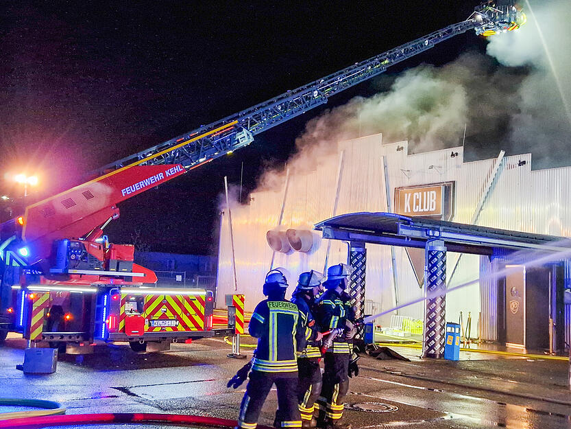 Ein Nachtclub war in Brand geraten. Ein Nachtclub war in Brand geraten.