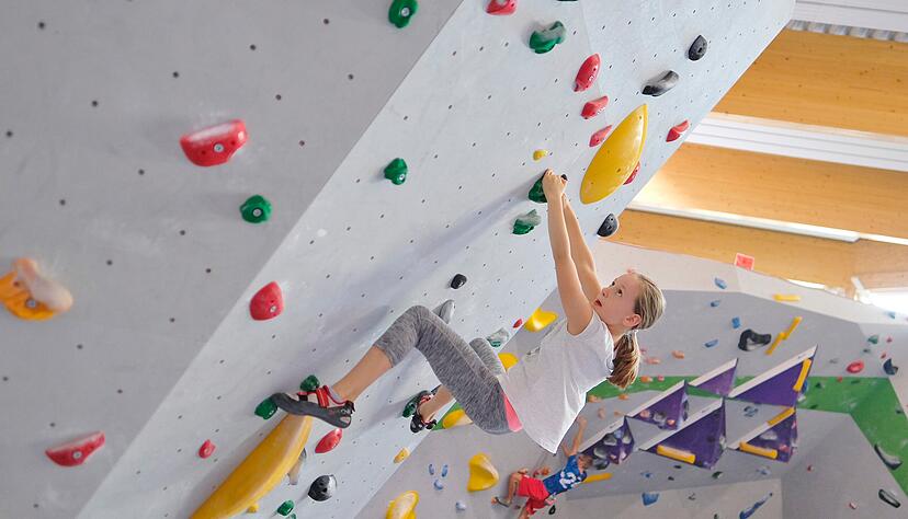 Die Boulderhalle in der DAV-Kletterarena an der Lichtenbergerstraße in Heilbronn soll mit einer Photovoltaikanlage ausgestattet werden.
Foto: Archiv/Mugler Die Boulderhalle in der DAV-Kletterarena an der Lichtenbergerstraße in Heilbronn soll mit einer Photovoltaikanlage ausgestattet werden.
Foto: Archiv/Mugler