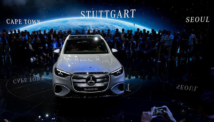 Mercedes stellt neues E-Auto vor (Foto-aktuell).