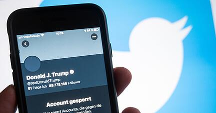 Ex-US-Präsident Donald Trump ist vorerst weiterhin auf Twitter gesperrt.