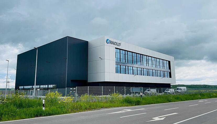 Im Dezember 2023 ist im Gewerbegebiet Forchtenberg-Rauhbusch das neue Arnold-Werk in Betrieb gegangen. Derzeit arbeiten 20 Mitarbeiter dort, in den nächsten Jahren soll die Anzahl schrittweise auf 400 erhöht werden. Im Dezember 2023 ist im Gewerbegebiet Forchtenberg-Rauhbusch das neue Arnold-Werk in Betrieb gegangen. Derzeit arbeiten 20 Mitarbeiter dort, in den nächsten Jahren soll die Anzahl schrittweise auf 400 erhöht werden.