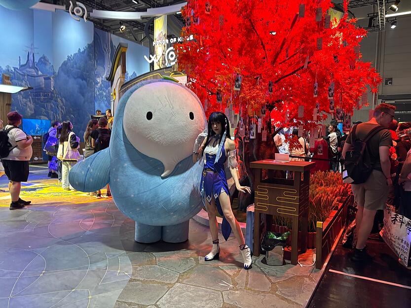 Cosplayer stellen wie jedes Jahr ihre Kost&uuml;me zur Schau.