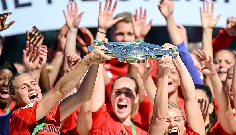 Die Fu&szlig;ballerinnen des FC Bayern sind wie ihre Club-Kollegen sportlich und beim Umsatz die Nummer eins Deutschland. (Archivbild)