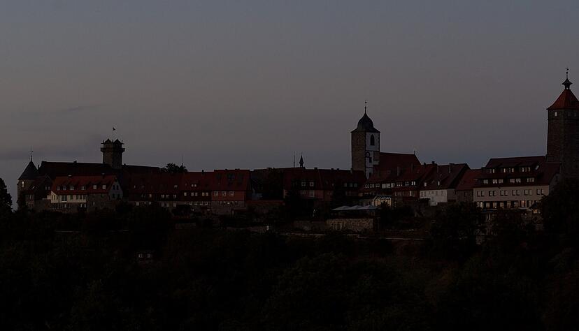 Dunkelheit in Waldenburg, auf dem Balkon Hohenlohes.