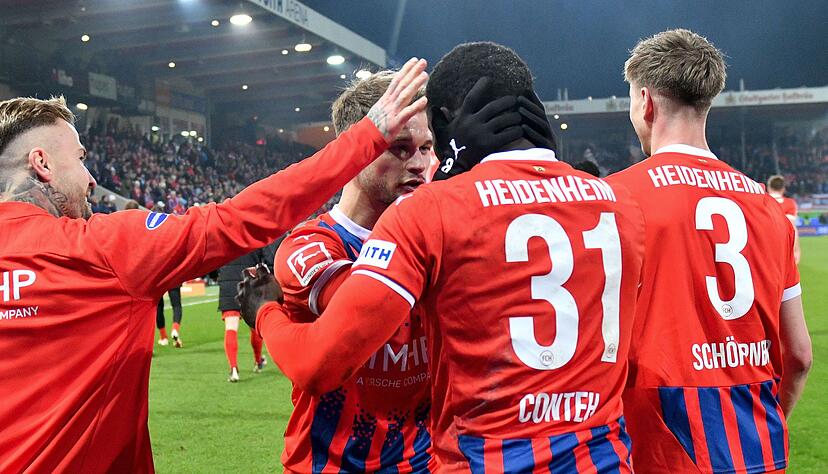 Heidenheim bejubelt einen Befreiungsschlag im Abstiegskampf.