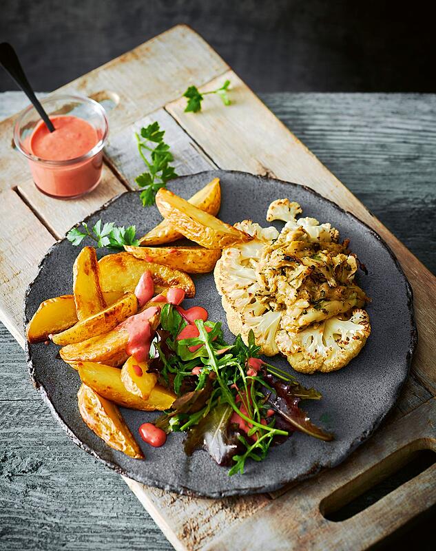 Mit Mandelkruste und als Pizzaboden: So blüht Blumenkohl auf - STIMME.de Mit Mandelkruste und als Pizzaboden: So blüht Blumenkohl auf - STIMME.de