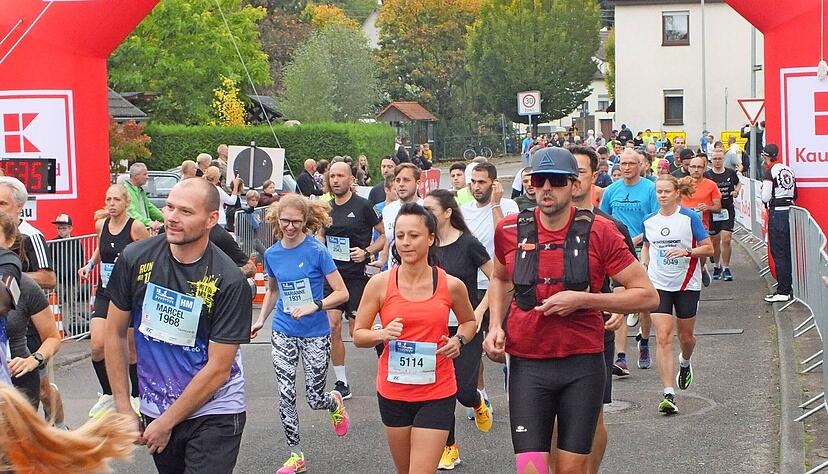 Gemeinsam im Flow: Der Bottwartal-Marathon ist bei vielen Läufern eine feste Größe im Kalender. Gemeinsam im Flow: Der Bottwartal-Marathon ist bei vielen Läufern eine feste Größe im Kalender.