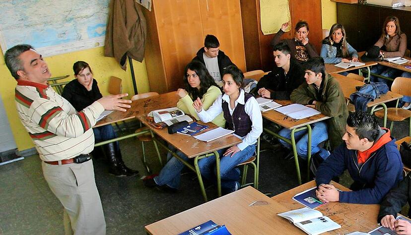 Seit fast 50 Jahren unterrichten türkische Lehrer wie hier in Duisburg an deutschen Schulen. Auch in der Region arbeiten Pädagogen, die von der Türkei entsandt und bezahlt werden.Foto: dpa Seit fast 50 Jahren unterrichten türkische Lehrer wie hier in Duisburg an deutschen Schulen. Auch in der Region arbeiten Pädagogen, die von der Türkei entsandt und bezahlt werden.Foto: dpa