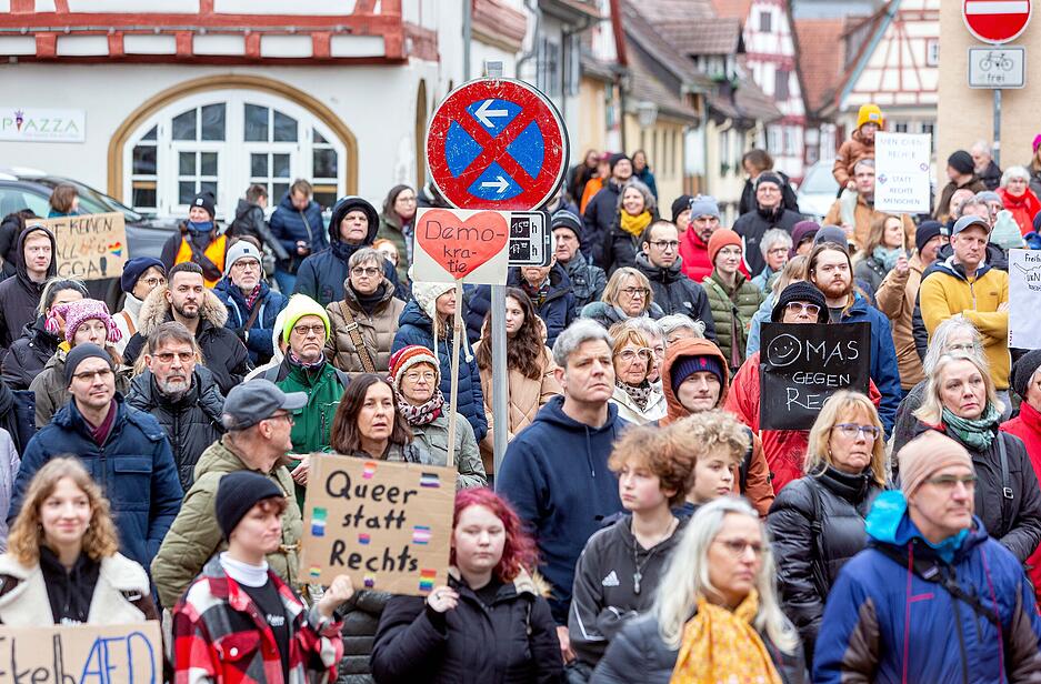 Viele junge Menschen aus den Ortsans&auml;ssigen Schulen kamen zu Wort.
