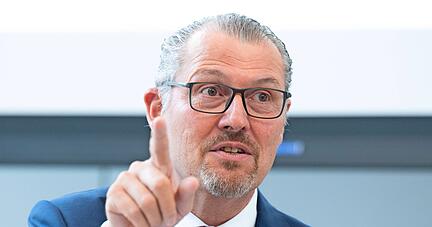 Rainer Dulger ist Pr&auml;sident der Unternehmer Baden-W&uuml;rttemberg. Die Gesch&auml;ftsf&uuml;hrung teilen sich Wolfgang Wolf und Peer-Michael Dick.
Foto: dpa